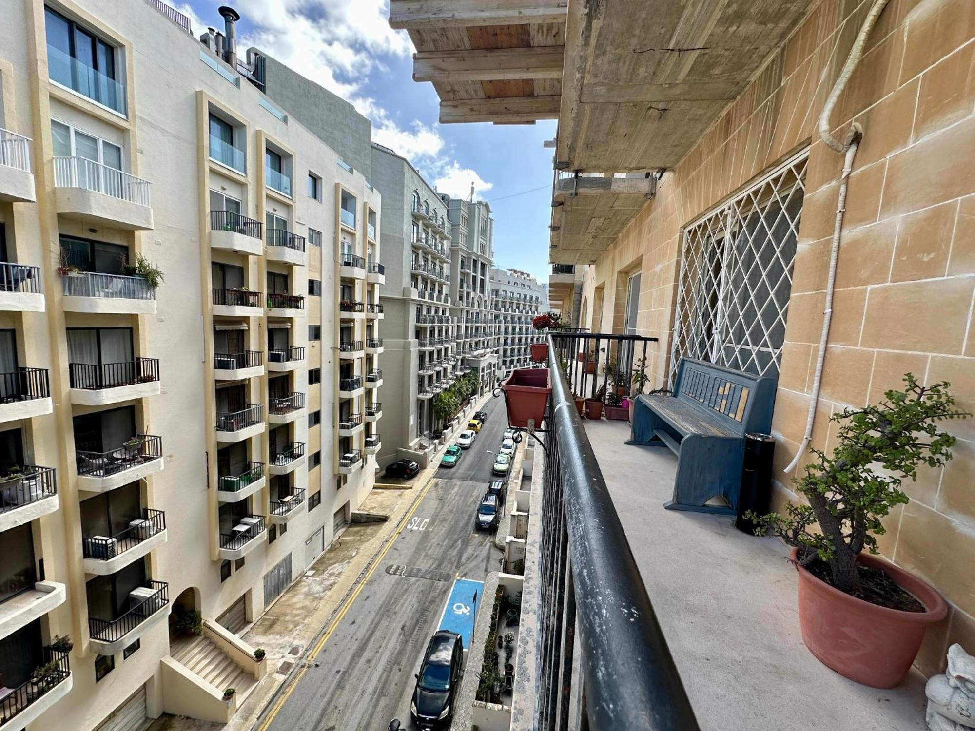 Saint Julian's St Julians Balutta Bay Huge Flat! -2Min From Seafront 아파트 외부 사진